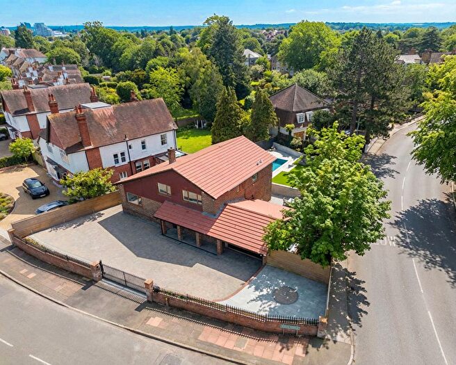 4 Bedroom Detached House For Sale In Scotts Avenue, Bromley, BR2