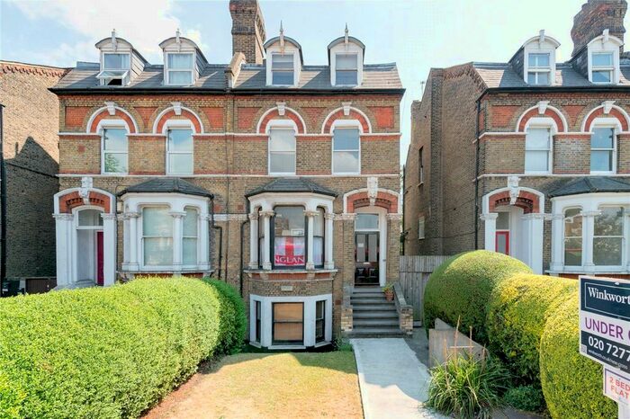2 Bedroom Flat To Rent In New Cross Road, London, SE14