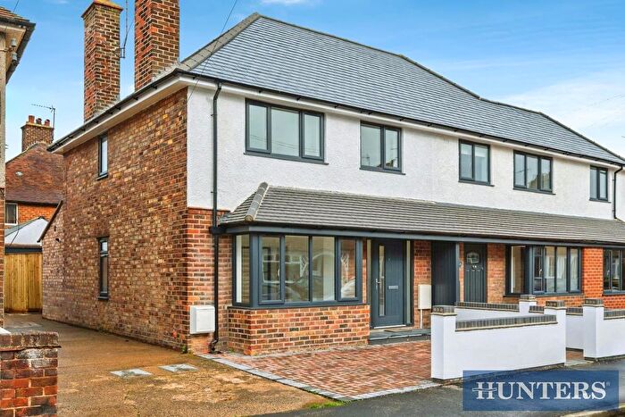 3 Bedroom Semi-Detached House For Sale In The Croft, Filey, YO14