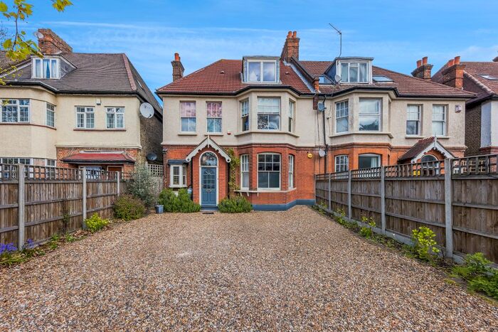 6 Bedroom Semi-Detached House To Rent In St. Mildreds Road, London, SE12
