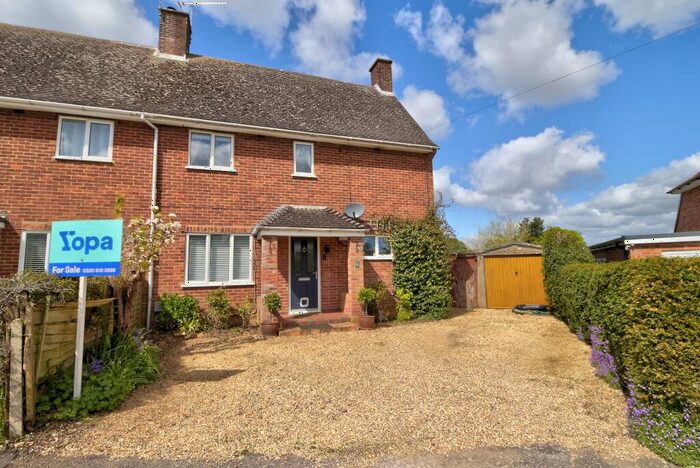 3 Bedroom Semi-Detached House For Sale In The Crescent, Goodworth Clatford, Andover, SP11