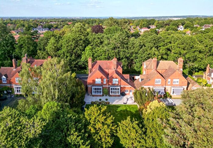 6 Bedroom Detached House For Sale In St. Pauls Cray Road, Chislehurst, Kent, BR7