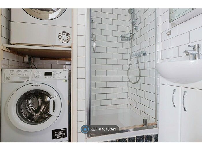 1 Bedroom Flat To Rent In Fitzroy Street, London, W1T