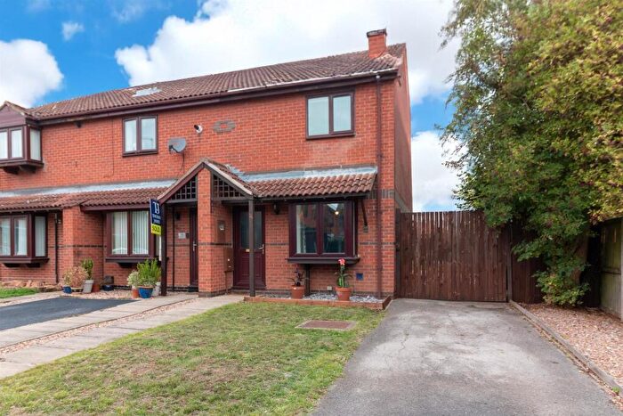 2 Bedroom End Of Terrace House For Sale In Thorntons Close, Cotgrave, Nottingham, NG12
