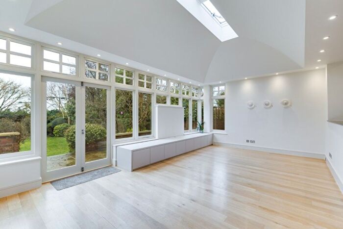 5 Bedroom Property To Rent In Farm Avenue, The Hocrofts, NW2
