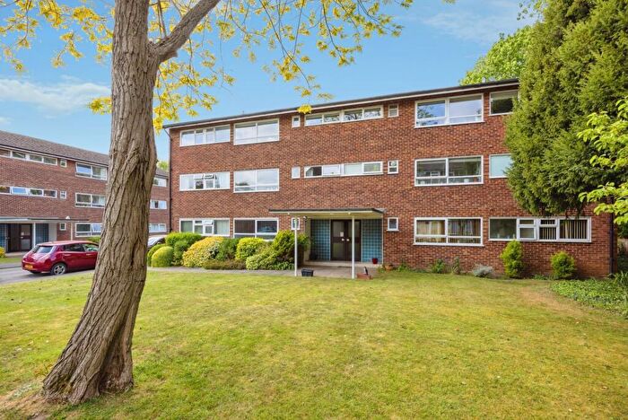 2 Bedroom Flat For Sale In St. Margarets, London Road, Guildford, Surrey, GU1