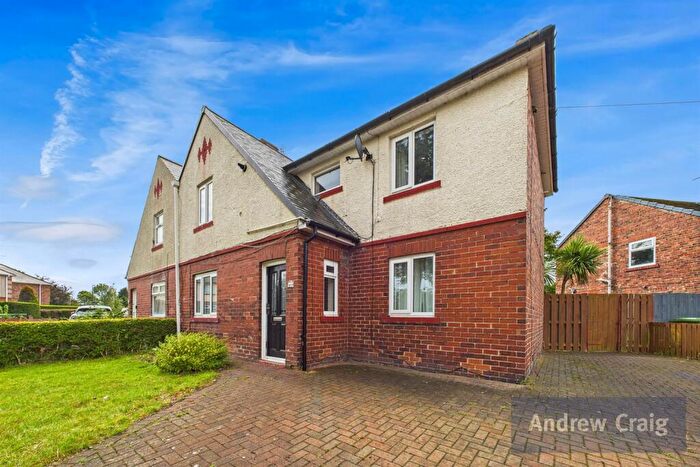 3 Bedroom Semi-Detached House For Sale In Laburnum Gardens, Jarrow, NE32