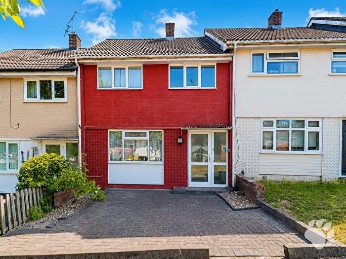 3 Bedroom Terraced House For Sale In West Thorpe, Basildon, SS14
