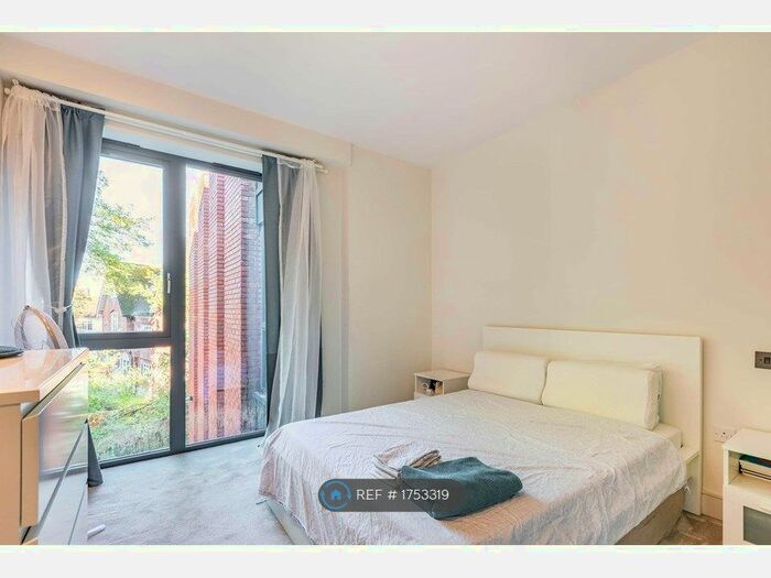 1 Bedroom Flat To Rent In Nixey Close, Slough, SL1