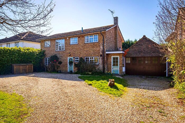 4 Bedroom Detached House For Sale In Ganghill, Guildford, Surrey, GU1