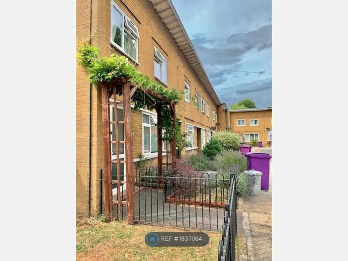 4 Bedroom End Of Terrace House To Rent In Shandy Street, London, E1