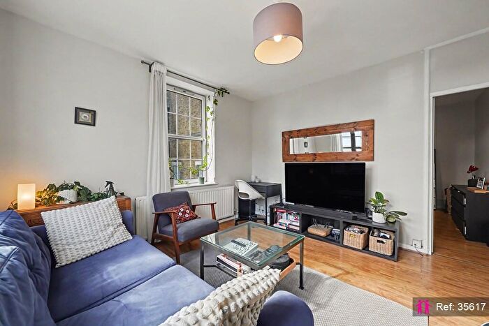 2 Bedroom Property To Rent In Cambridge Heath Road, London, E2