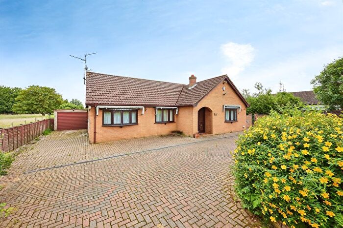 2 Bedroom Detached Bungalow For Sale In Hunters Drove, Marshland St. James, Wisbech, PE14