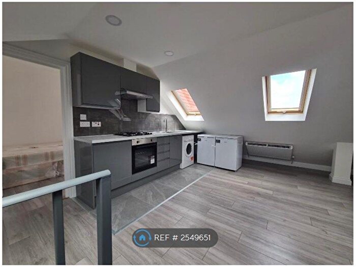 2 Bedroom Detached House To Rent In Balnacraig Avenue, London, NW10