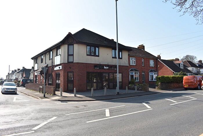 2 Bedroom Flat To Rent In Southern Yeovil, Somerset, BA20