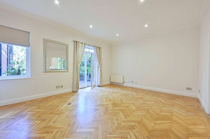 2 Bedroom Flat To Rent In Arthur Road, Wimbledon Park, London, SW19