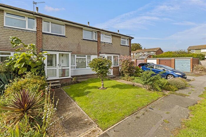 3 Bedroom Terraced House For Sale In Barons Way, Polegate, BN26