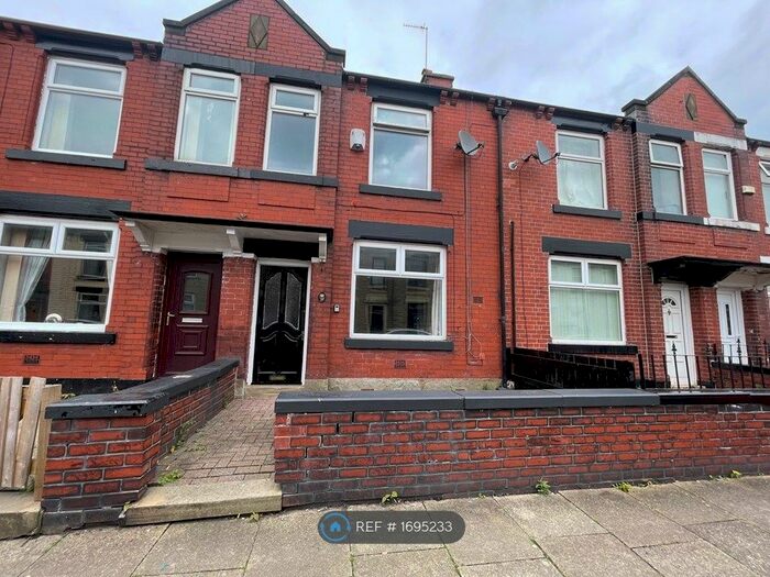 3 Bedroom Terraced House To Rent In Woodstock Street, Rochdale, OL12