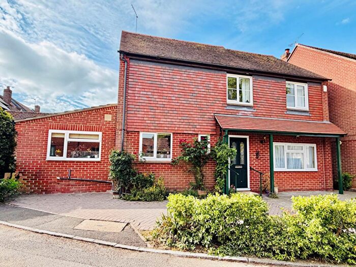 5 Bedroom Detached House For Sale In Horseshoes Lane, Benson, OX10