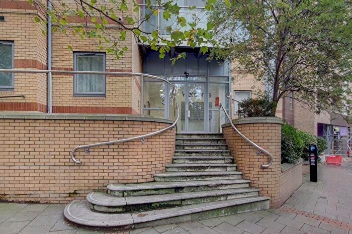 2 Bedroom Flat To Rent In Scarbrook Road, Central Croydon, CR0