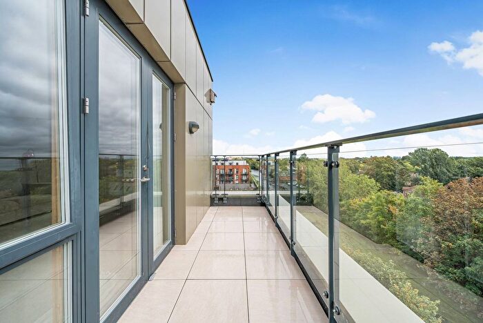 2 Bedroom Flat To Rent In Gibson Point, Southall, UB2