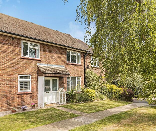 3 Bedroom Semi-Detached House For Sale In Kirby Road, Waterbeach, Cambridge, CB25