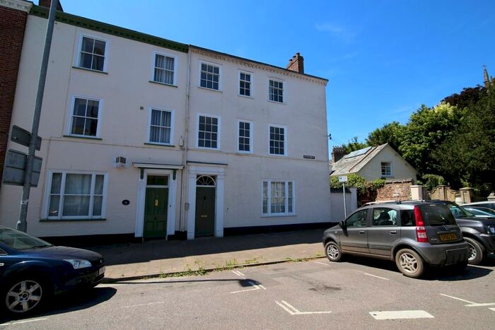 2 Bedroom Flat To Rent In St. Peter Street, Tiverton, EX16