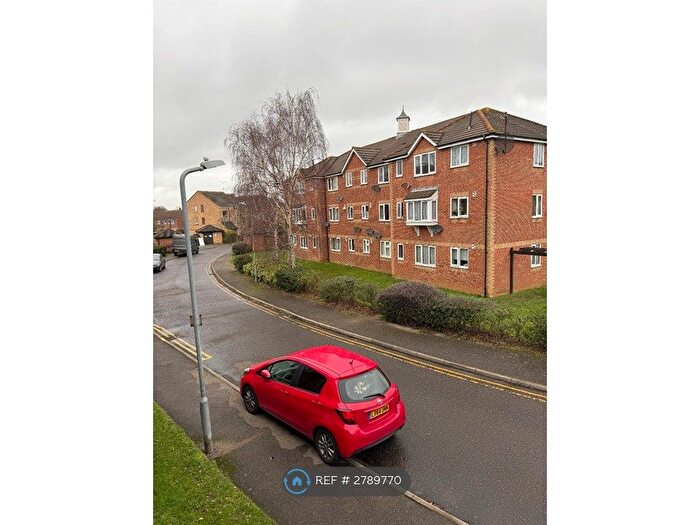1 Bedroom Flat To Rent In Danbury Crescent, South Ockendon, RM15