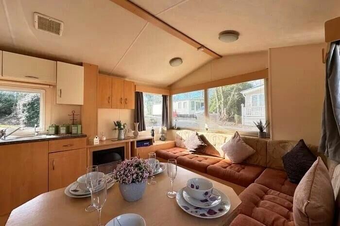 2 Bedroom Caravan For Sale In Two Bed Willerby Magnum, Harts Holiday Park, Leysdown Road, Isle Of Sheppey, Kent, ME12