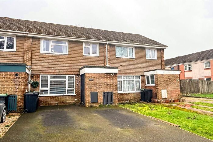 3 Bedroom Terraced House For Sale In Marryat Road, New Milton, Hampshire, BH25