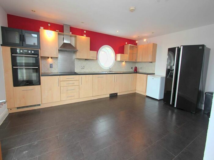 2 Bedroom Property To Rent In Orellana House, Cei Dafydd, Barry, CF63