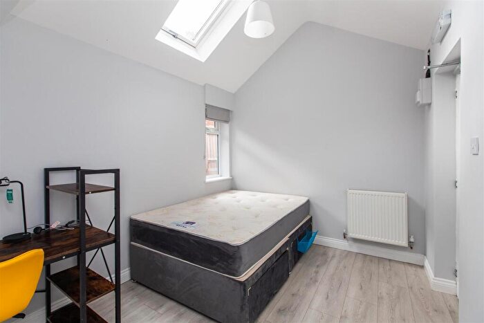 8 Bedroom House To Rent In Bournbrook Road, Birmingham, B29