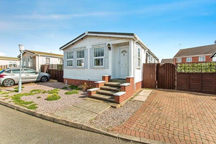 2 Bedroom Park Home For Sale In Osborne Road, Wisbech, PE13