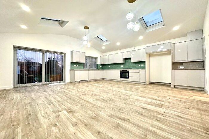 2 Bedroom Flat To Rent In Woodwells Road, Birmingham, B8