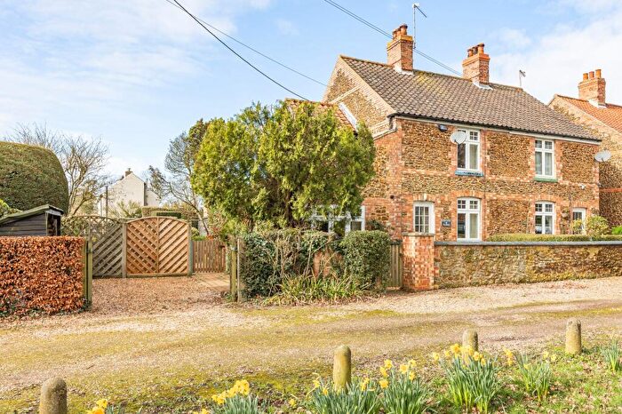 3 Bedroom Cottage For Sale In Charming Semi-Detached Cottage Overlooking Village Green In Grimston, PE32