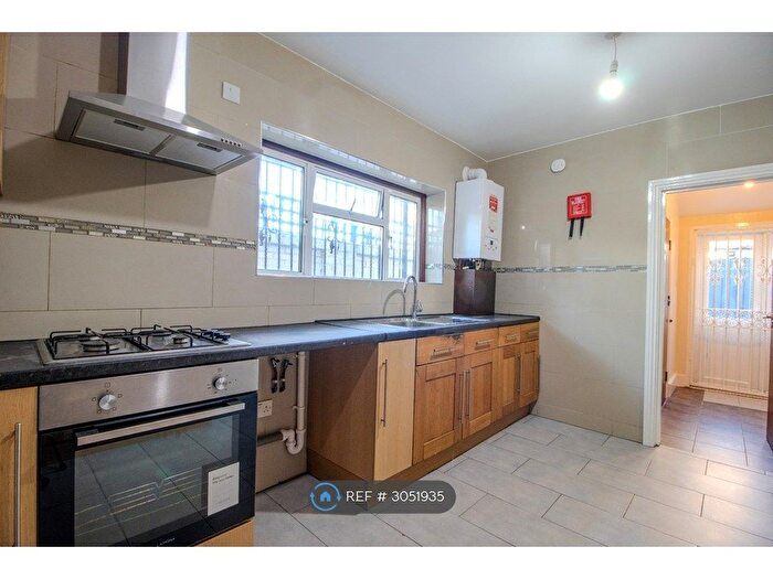 4 Bedroom End Terrace House To Rent In Central Park Road, London, E6