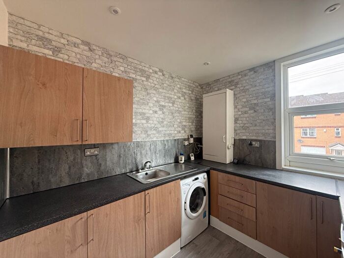 1 Bedroom Flat To Rent In Irwell Street, Burnley, BB12