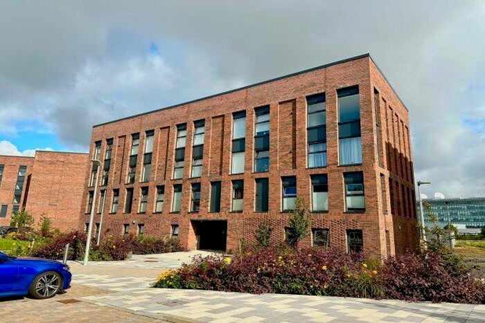 1 Bedroom Flat To Rent In Festival Court, Glasgow, G51