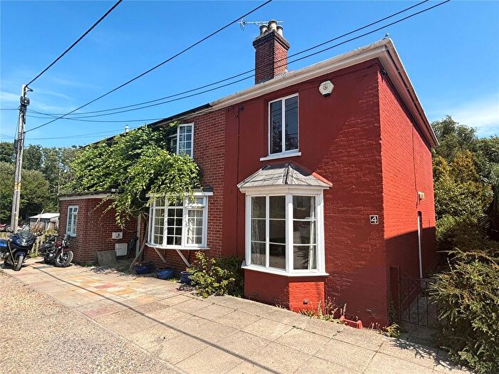 2 Bedroom Semi Detached House For Sale In Pemberton Road, Lyndhurst, Hampshire, SO43