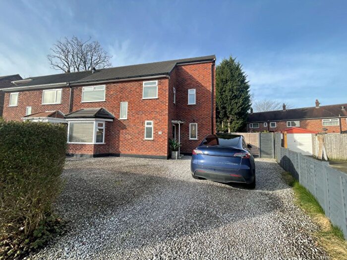 4 Bedroom Semi-detached House For Sale In Stoneacre Road, Wythenshawe, Manchester, M22