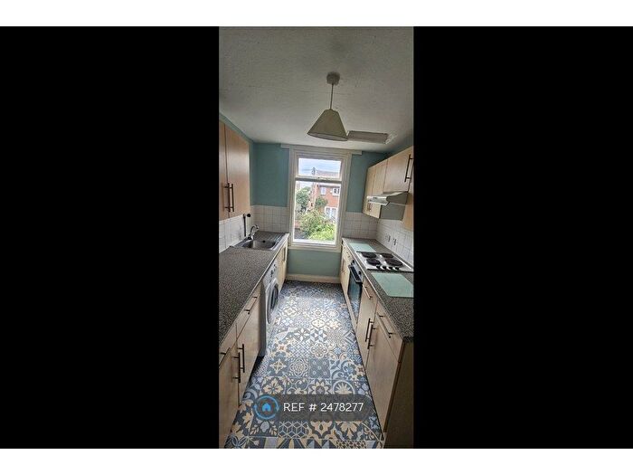 1 Bedroom Flat To Rent In Queen Street, Redcar, TS10