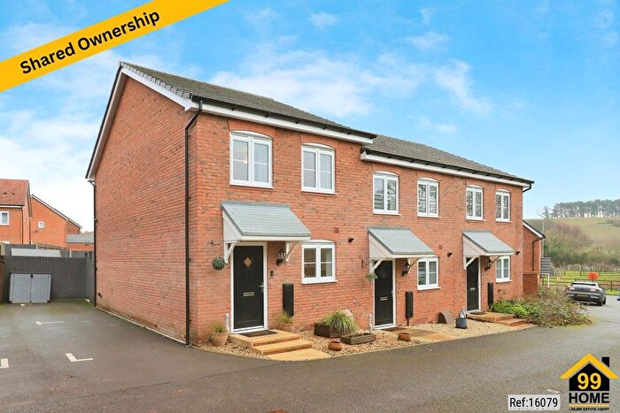 2 Bedroom End Terrace House For Sale In Pippin Walk, West Midlands, WV5