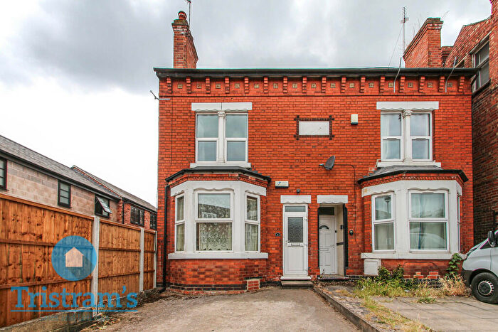 5 Bedroom Semi-Detached House To Rent In Radcliffe Mount, West Bridgford, NG2