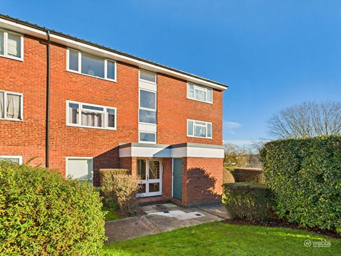 1 Bedroom Flat For Sale In Bellfield, Forestdale, Croydon, CR0