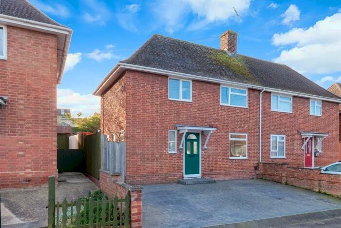 3 Bedroom End Of Terrace House To Rent In Springfield Road, Wantage, OX12