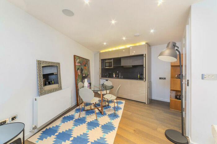 1 Bedroom Flat To Rent In Fortess Road, Kentish Town, NW5
