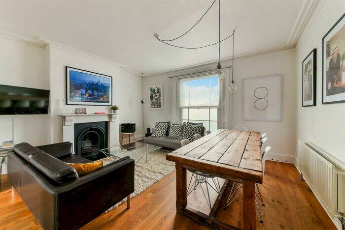 4 Bedroom End Of Terrace House To Rent In Leighton Road, Kentish Town, NW5