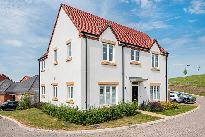 4 Bedroom Detached House For Sale In Wheatfield Gardens, Puckeridge, Hertfordshire, SG11