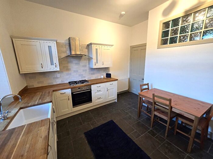 1 Bedroom Flat To Rent In Hollybank Place, City Centre, Aberdeen, AB11