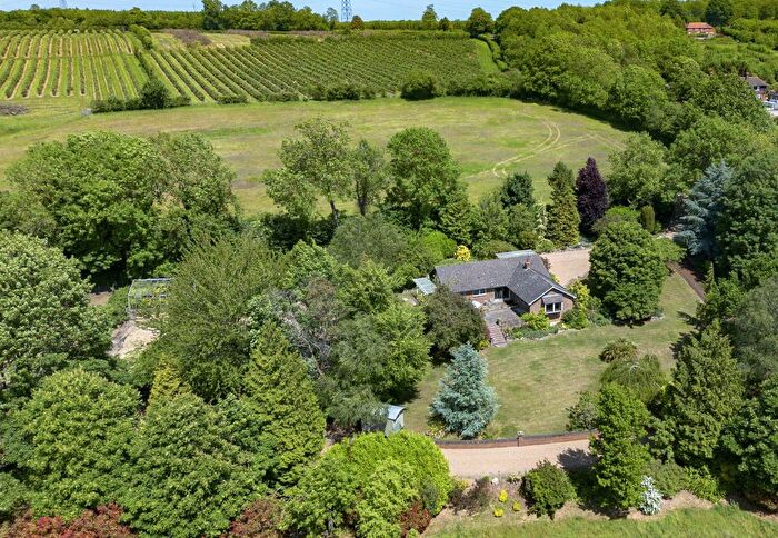 4 Bedroom Bungalow For Sale In Hunton Hill, Hunton, Maidstone, Kent, ME15